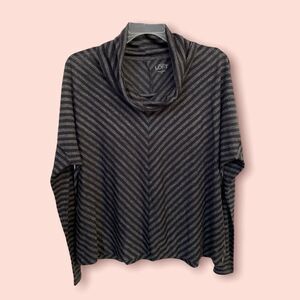 ❤️ LOFT Gray And Black Chevron Cowl Neck Knit Sweater Size XS ❤️
